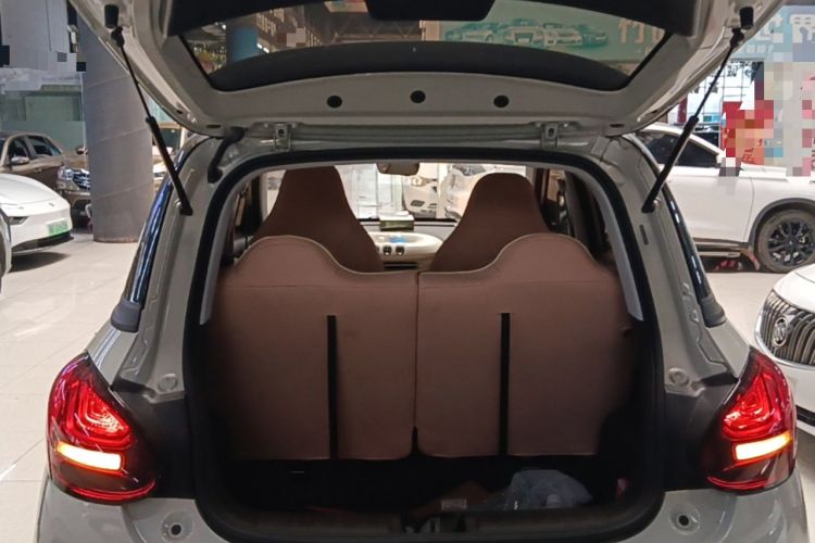 Used Wuling Bingo 2023 203km Light Edition Trunk