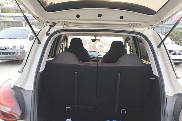 Used Wuling Bingo 2023 333 km Fast-Share Version Trunk