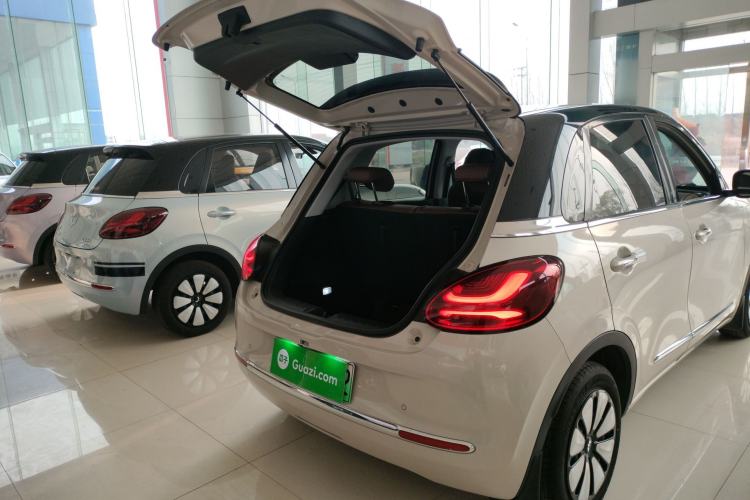 Used Wuling Bingo 2023 333 km Enjoyment Version Trunk
