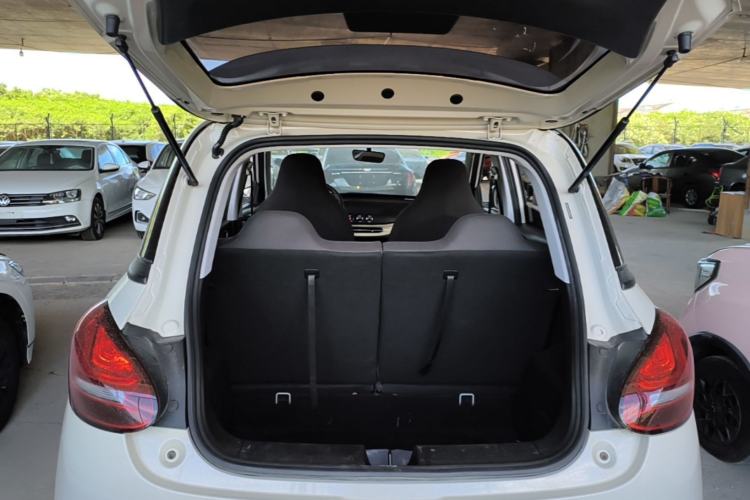 Used Wuling Bingo 2023 203km Light Edition Trunk