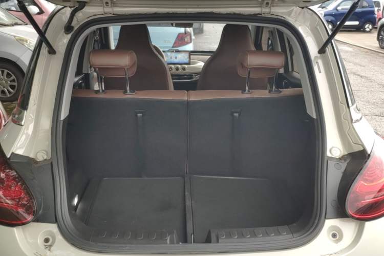 Used Wuling Bingo 2023 333 km Enjoyment Version Trunk