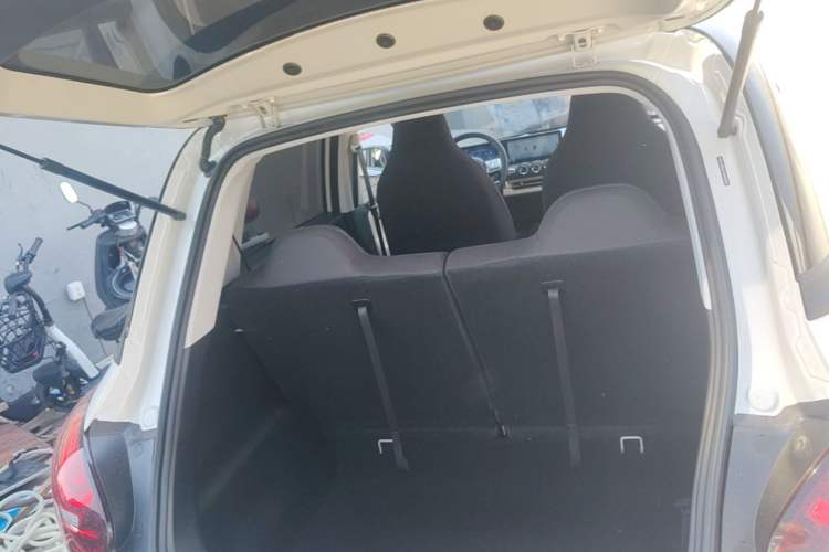 Used Wuling Bingo 2023 203km Light Edition Trunk