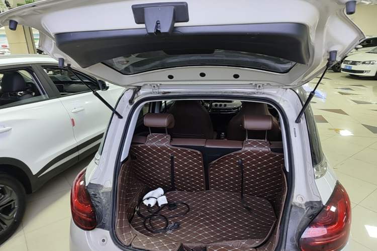 Used Wuling Bingo 2023 333 km Lingxi Connected+ Version Trunk