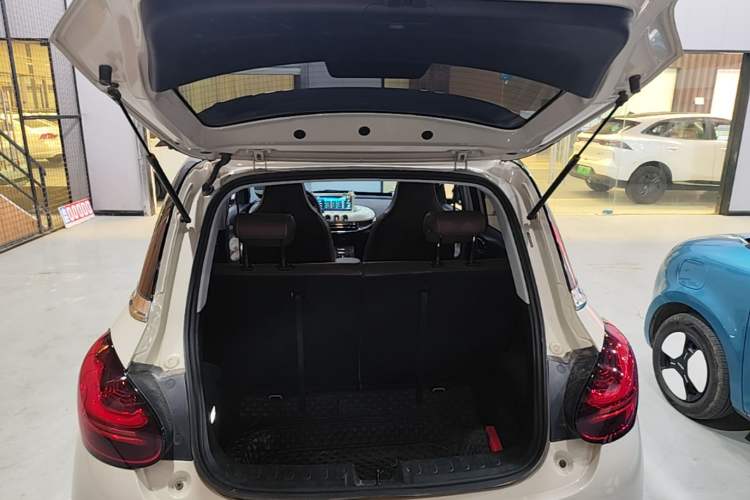 Used Wuling Bingo 2023 333km Enjoy+ Version Trunk