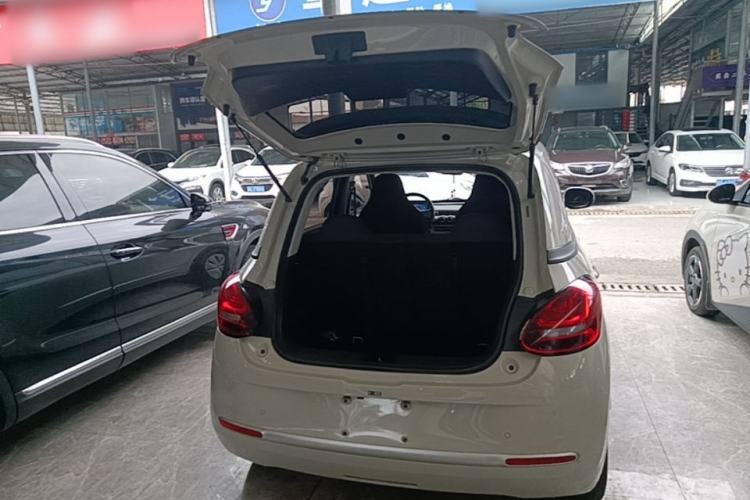 Used Wuling Bingo 2023 203km Light Edition Trunk