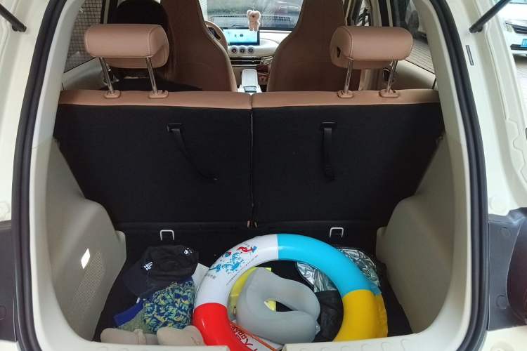 Used Wuling Bingo 2023 333 km Lingxi Connected+ Version Trunk