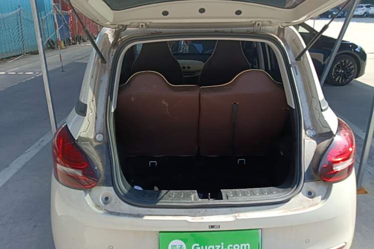Used Wuling Bingo 2023 203km Light Edition Trunk
