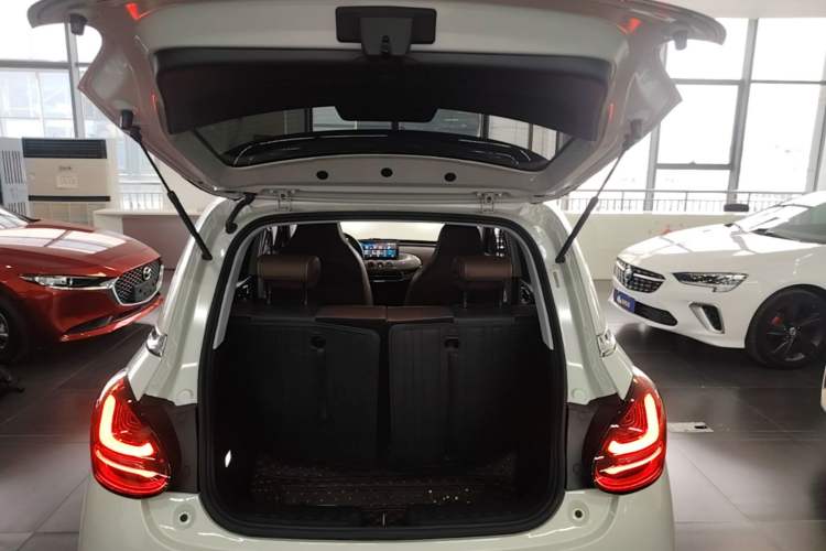 Used Wuling Bingo 2023 203km Comfort Edition Trunk