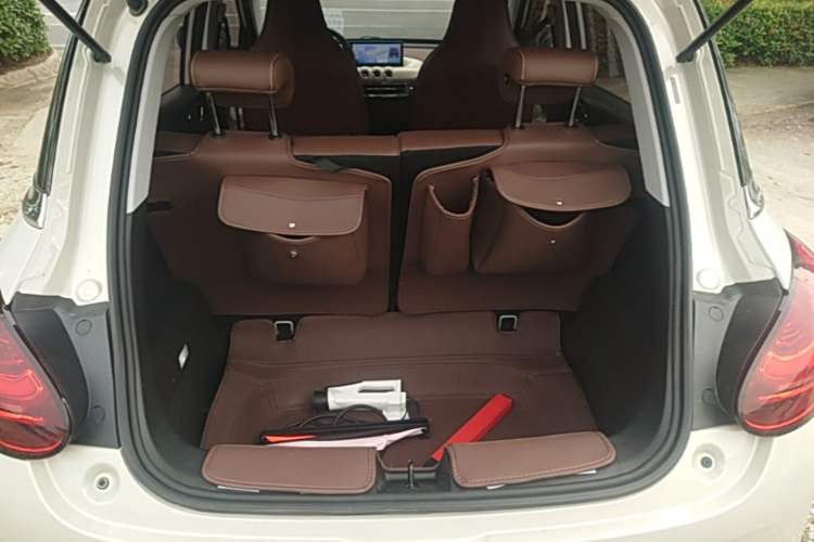 Used Wuling Bingo 2023 410 km Lingxi Deluxe Edition Trunk