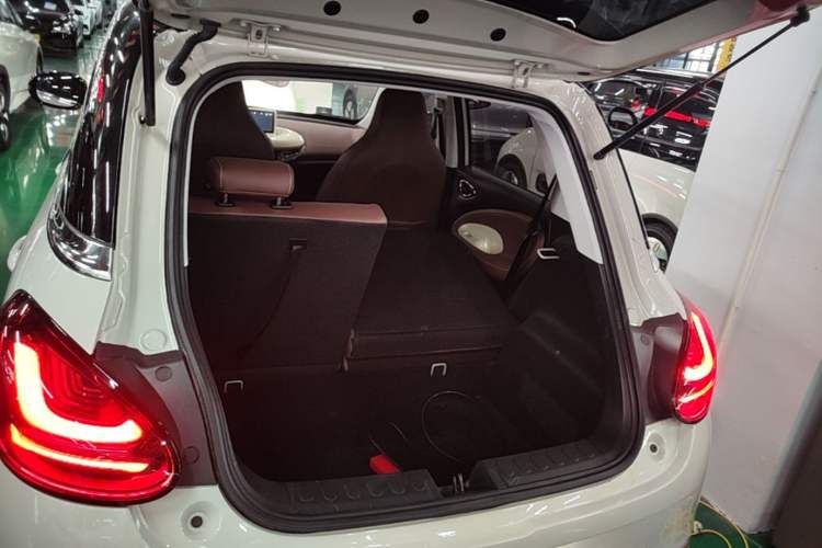 Used Wuling Bingo 2023 203km Comfort Edition Trunk