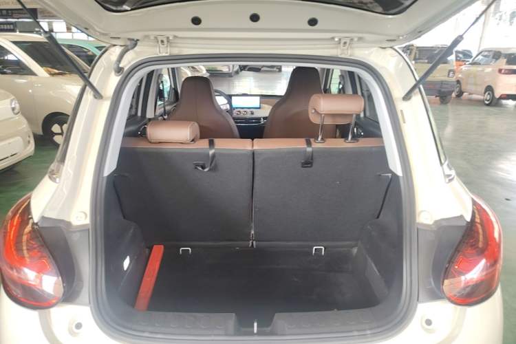 Used Wuling Bingo 2023 333 km Lingxi Connected+ Version Trunk