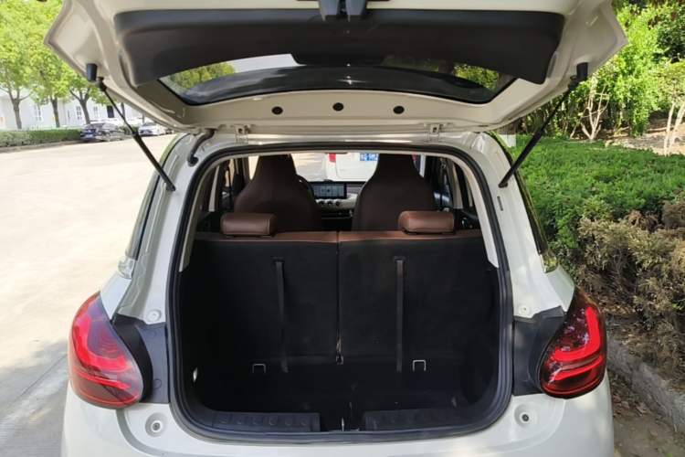Used Wuling Bingo 2023 333 km Enjoyment Version Trunk