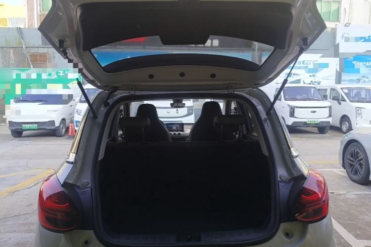 Used Wuling Bingo 2023 333 km Enjoyment Version Trunk