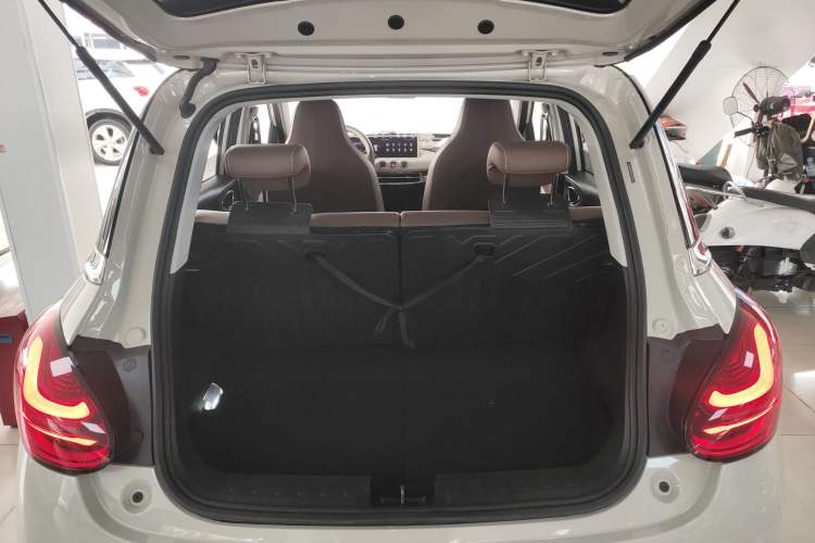Used Wuling Bingo 2023 410 km Lingxi Deluxe Edition Trunk