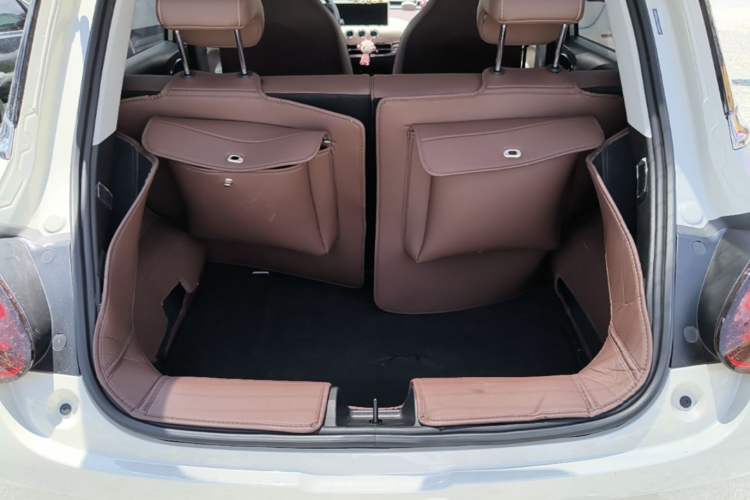 Used Wuling Bingo 2023 333 km Lingxi Connected+ Version Trunk