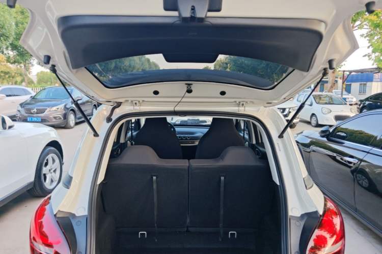 Used Wuling Bingo 2023 203km Light Edition Trunk