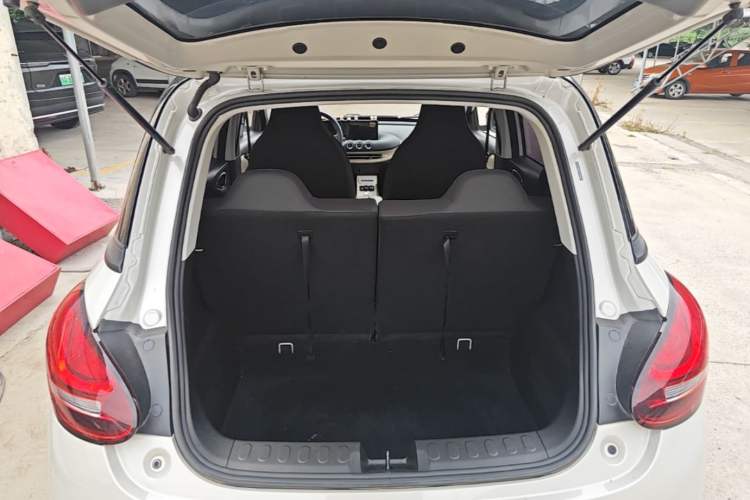 Used Wuling Bingo 2023 333 km Fast-Share Version Trunk