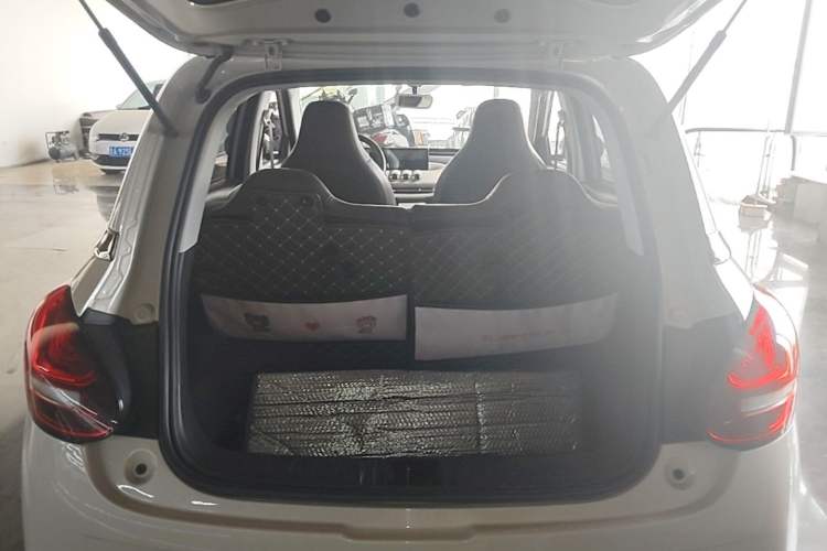 Used Wuling Bingo 2023 203km Light Edition Trunk