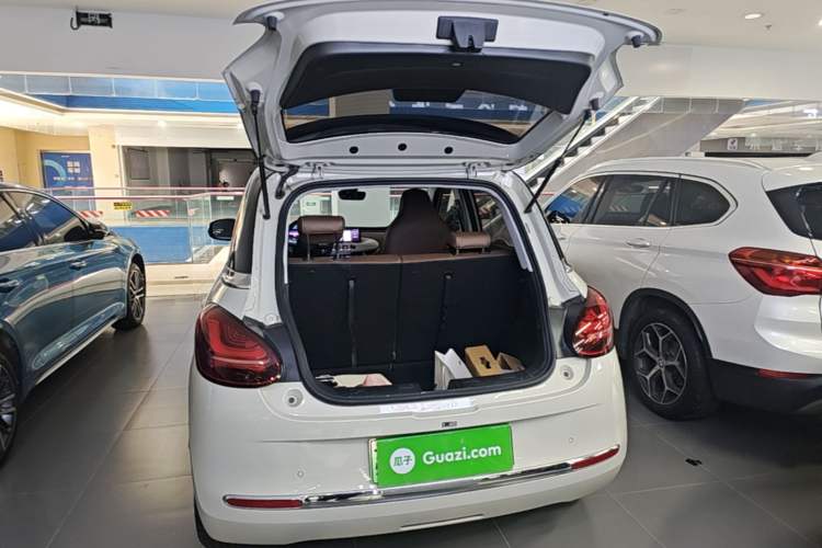 Used Wuling Bingo 2023 333 km Lingxi Connected Version Trunk
