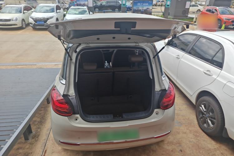 Used Wuling Bingo 2023 203km Comfort Edition Trunk