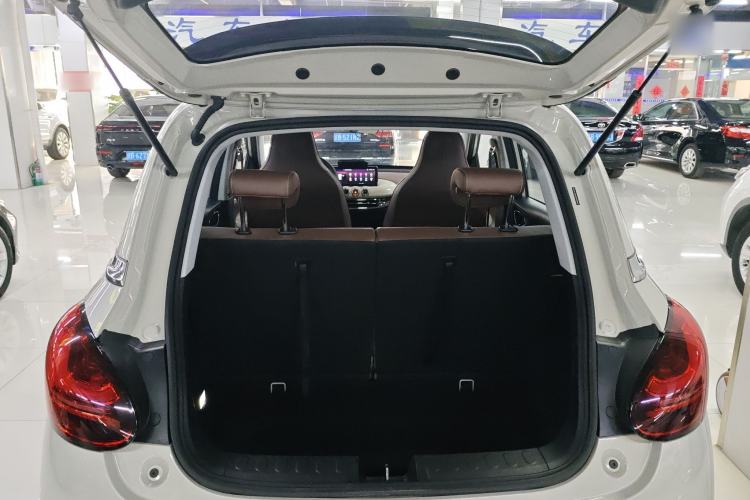 Used Wuling Bingo 2023 333 km Lingxi Connected+ Version Trunk