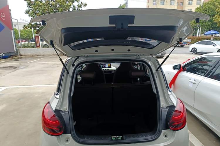 Used Wuling Bingo 2023 410 km Lingxi Deluxe Edition Trunk