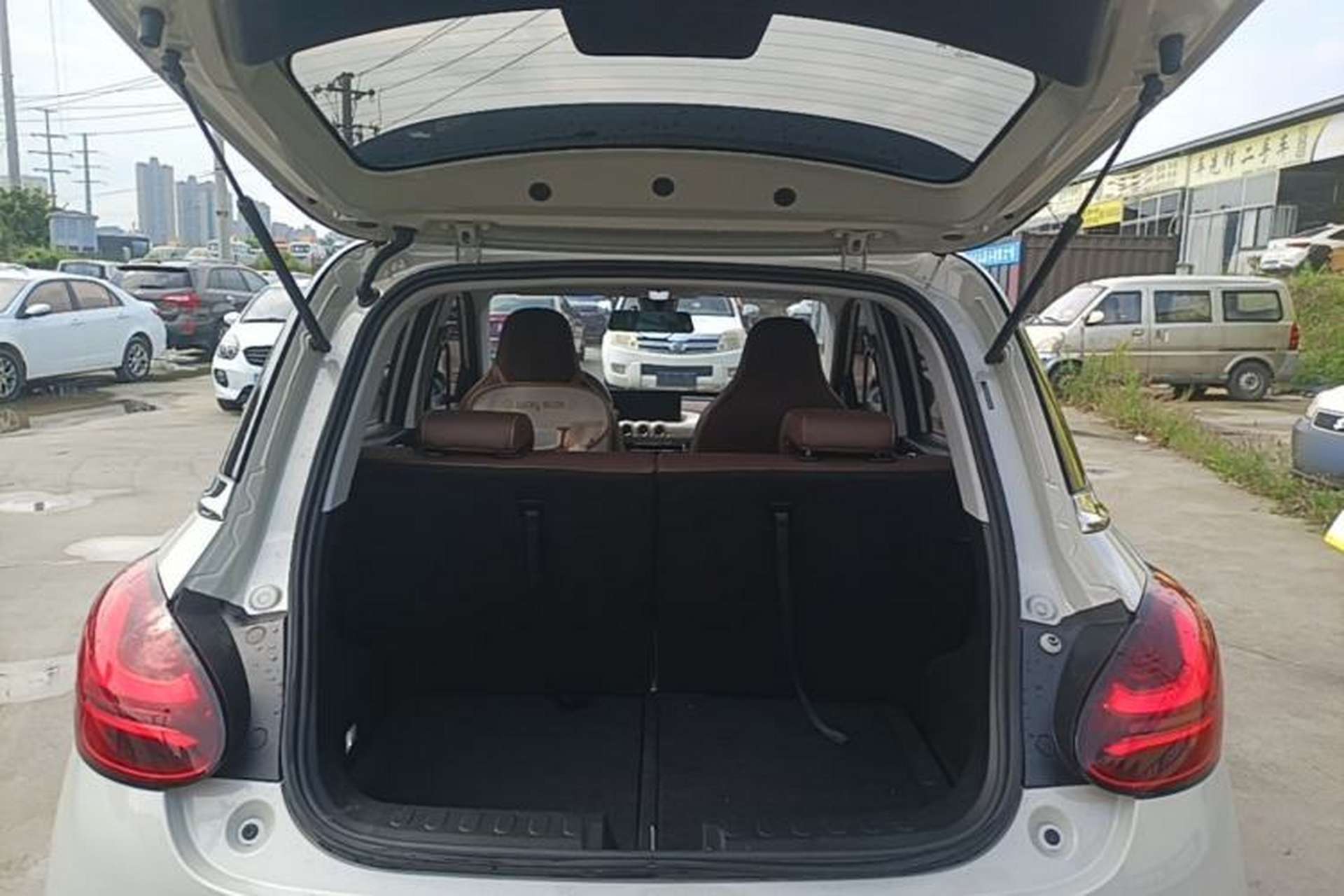Used Wuling Bingo 2023 333 km Lingxi Connected+ Version Trunk