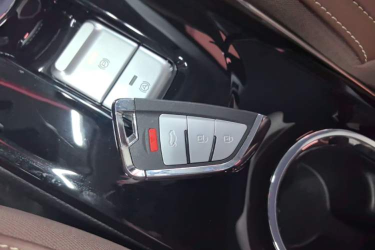 Used Wuling Bingo 2023 333 km Lingxi Connected+ Version Vehicle Key