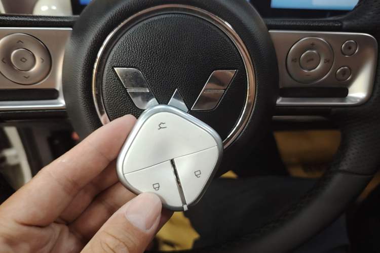 Used Wuling Bingo 2023 333 km Lingxi Connected+ Version Vehicle Key