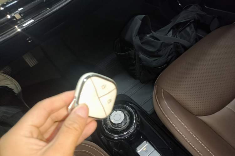 Used Wuling Bingo 2023 333 km Lingxi Connected+ Version Vehicle Key