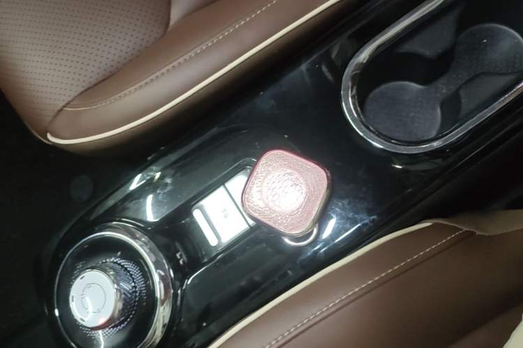 Used Wuling Bingo 2023 333 km Lingxi Connected Version Vehicle Key