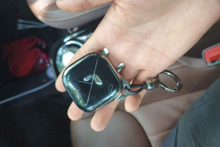 Used Wuling Bingo 2023 333 km Lingxi Connected+ Version Vehicle Key