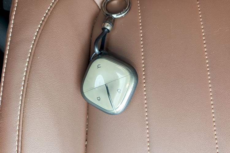 Used Wuling Bingo 2023 333 km Lingxi Connected+ Version Vehicle Key
