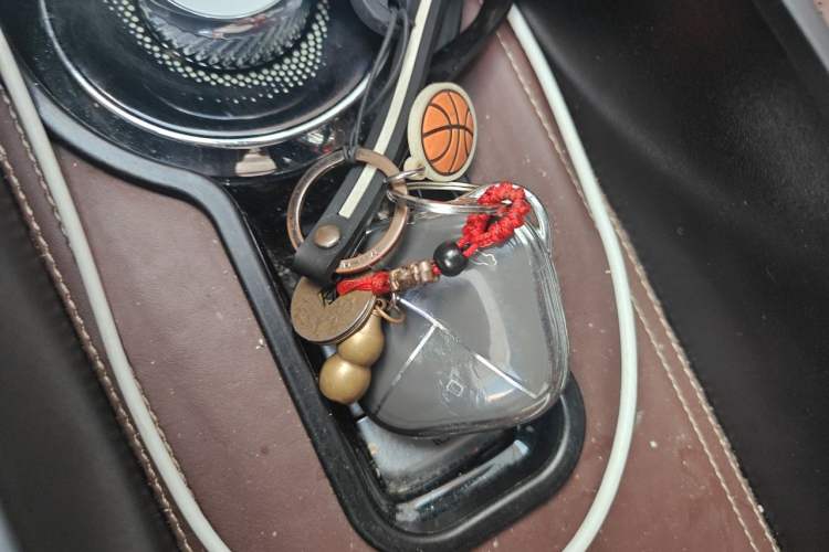 Used Wuling Bingo 2023 333 km Lingxi Connected+ Version Vehicle Key