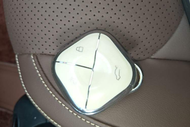 Used Wuling Bingo 2023 333 km Lingxi Connected Version Vehicle Key