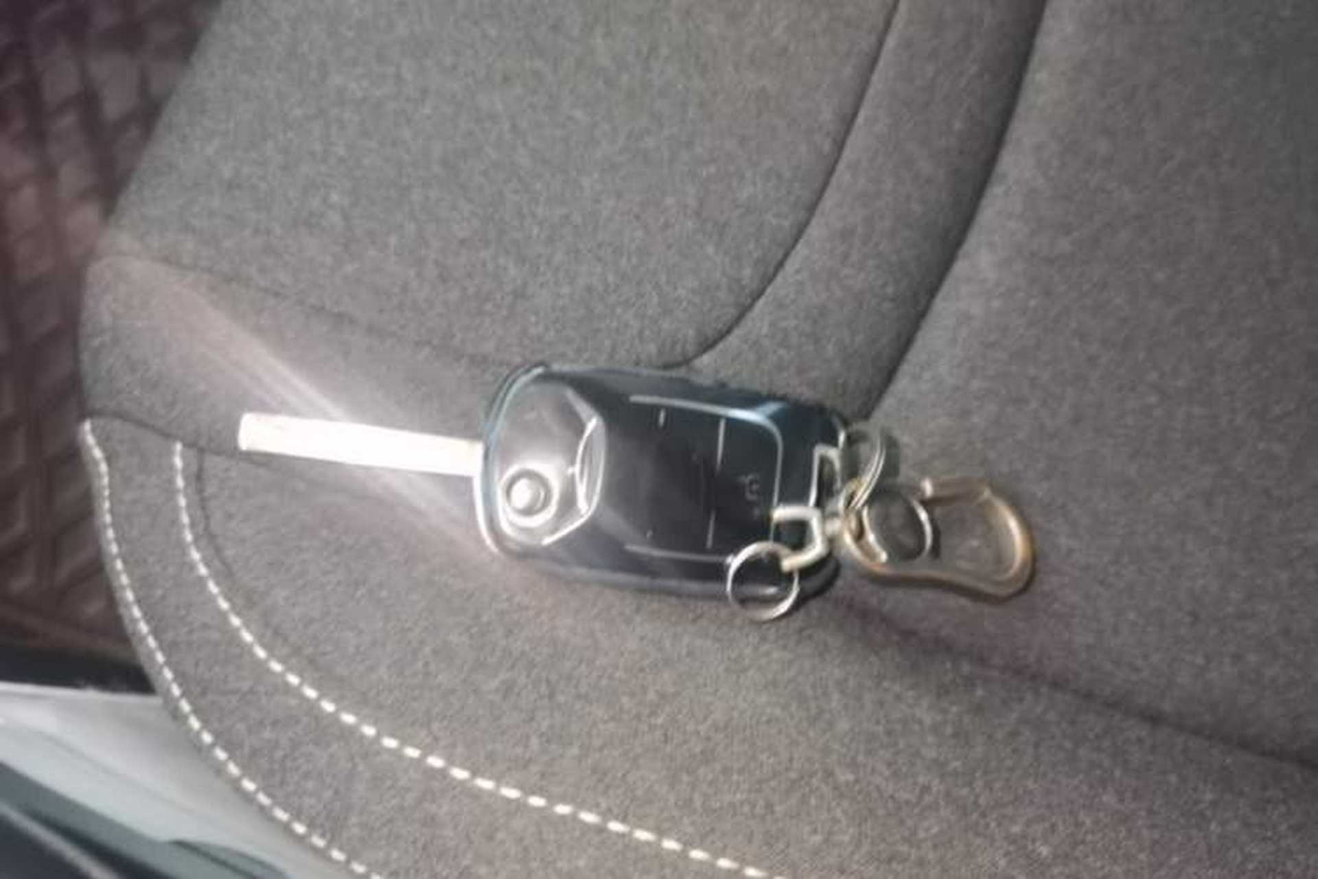 Used Wuling Bingo 2023 203km Light Edition Vehicle Key