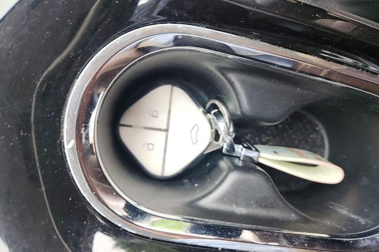 Used Wuling Bingo 2023 333 km Lingxi Connected Version Vehicle Key