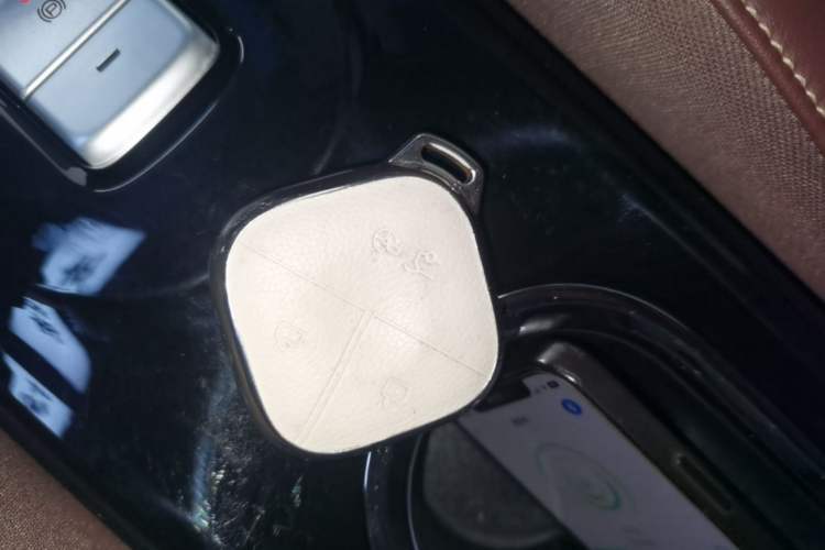 Used Wuling Bingo 2023 333 km Lingxi Connected Version Vehicle Key