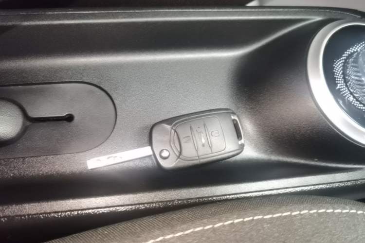 Used Wuling Bingo 2023 203km Light Edition Vehicle Key