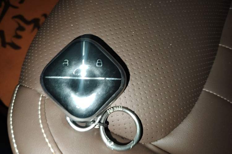 Used Wuling Bingo 2023 333 km Lingxi Connected Version Vehicle Key