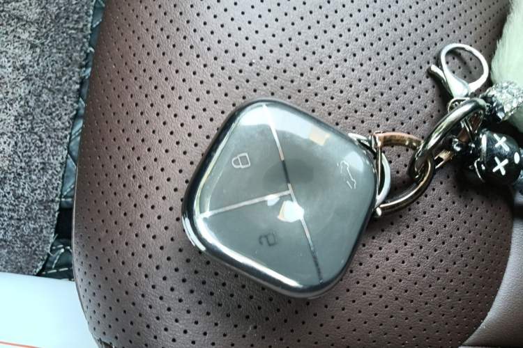 Used Wuling Bingo 2023 333 km Lingxi Connected Version Vehicle Key