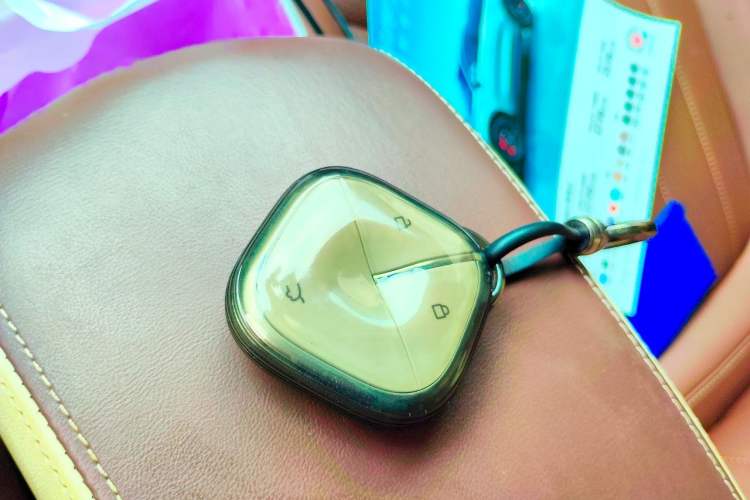 Used Wuling Bingo 2023 333 km Lingxi Connected Version Vehicle Key