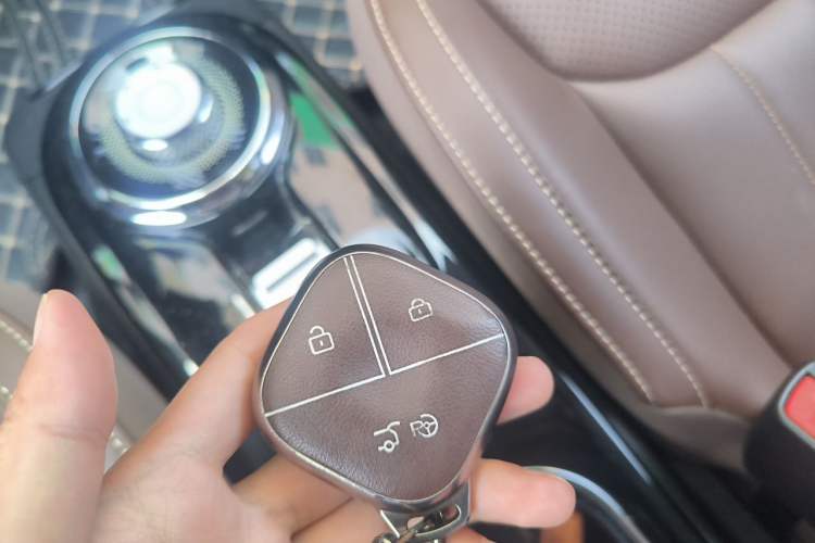 Used Wuling Bingo 2023 333 km Lingxi Connected Version Vehicle Key