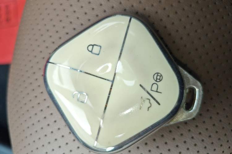 Used Wuling Bingo 2023 333 km Lingxi Connected+ Version Vehicle Key