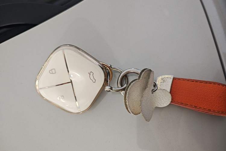 Used Wuling Bingo 2023 333 km Lingxi Connected Version Vehicle Key