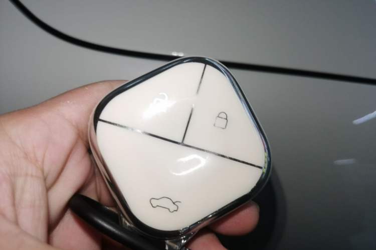 Used Wuling Bingo 2023 333 km Enjoyment Version Vehicle Key