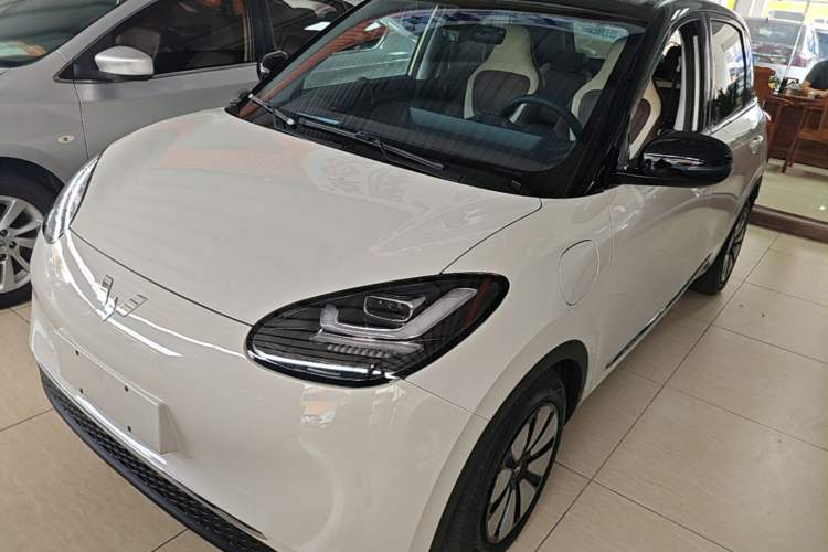 Wuling Bingo 2023 333 km Lingxi Connected+ Version
