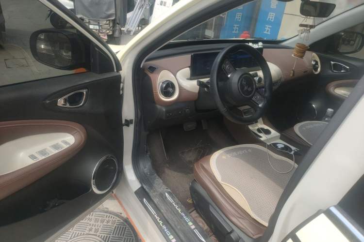 Used Wuling Bingo 2023 203km Comfort Edition Driver Seat