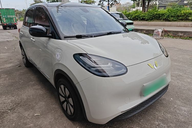 Used Wuling Bingo 2023 410 km Lingxi Deluxe Edition Front Right 45 Deg