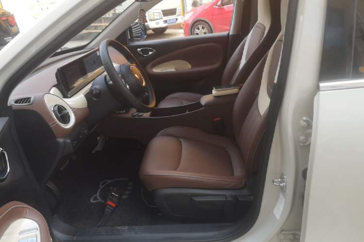 Used Wuling Bingo 2023 333 km Enjoyment Version Left Front Seat